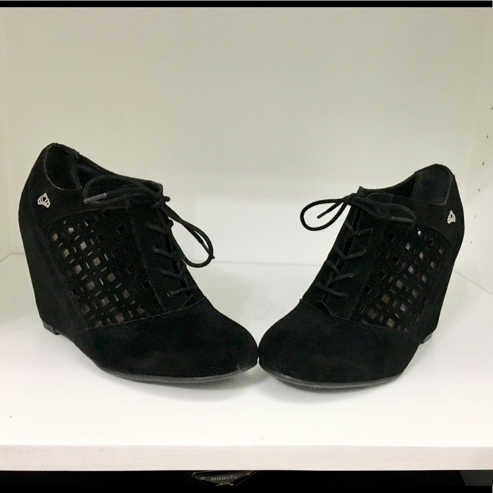 Ankle bootie